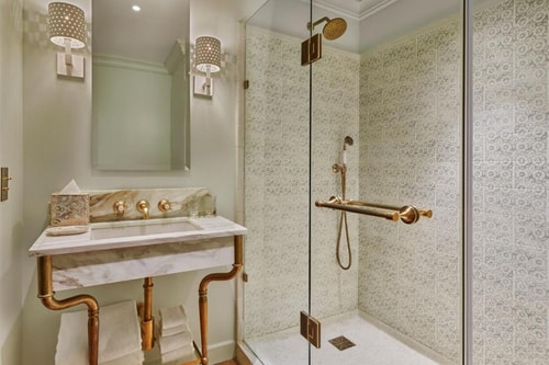 Standard Study King  Near Saint Vincent Court LA 3 Luxury Bookings