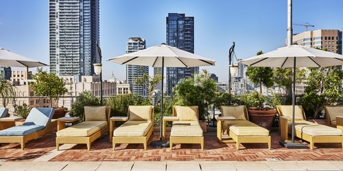 Standard Study King  Near Saint Vincent Court LA 14 Luxury Bookings