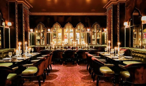 Standard Study King  Near Saint Vincent Court LA 11 Luxury Bookings