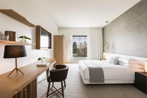 premium King Room Near Art Services Inc LA 3 Luxury Bookings