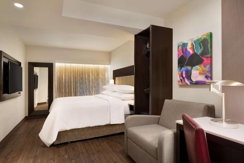 King Studio Suite Near Krispy Kreme NYC Luxury Bookings