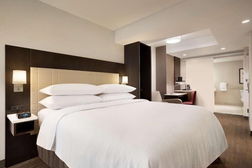 King Studio Suite Near Krispy Kreme NYC 2 Luxury Bookings