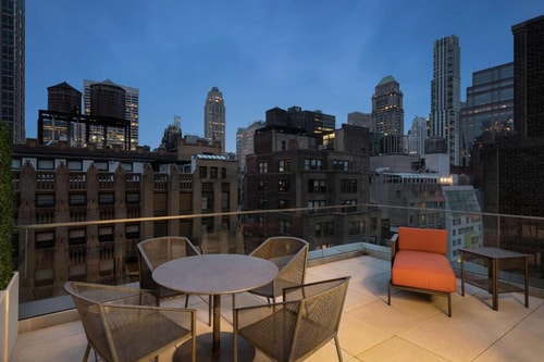 King Studio Suite Near Krispy Kreme NYC 9 Luxury Bookings