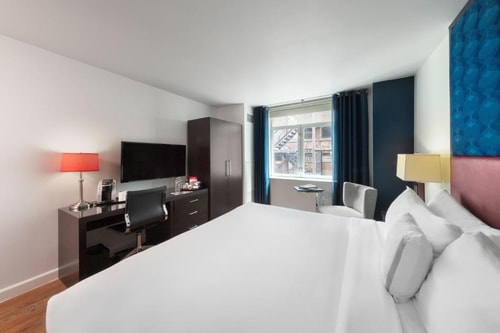 Superior King Room Near Escape Virtuality NYC 2 Luxury Bookings