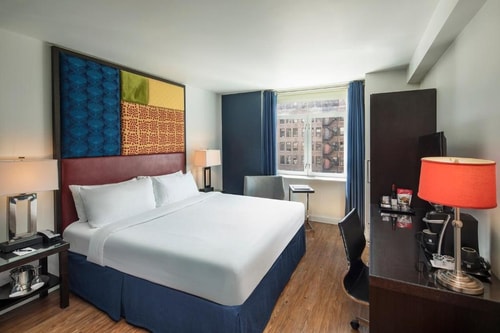 Superior King Room Near Escape Virtuality NYC 3 Luxury Bookings