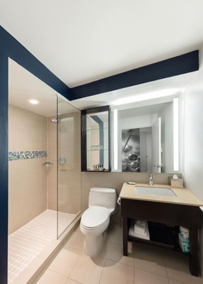 Superior King Room Near Escape Virtuality NYC 5 Luxury Bookings