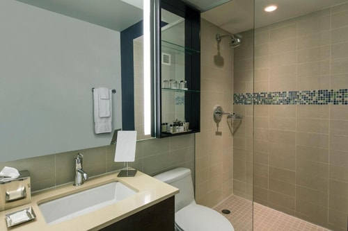 Superior King Room Near Escape Virtuality NYC 6 Luxury Bookings