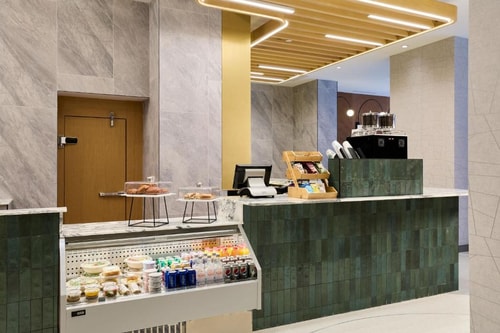 King Room Near Aleef Cafe NYC 10 Luxury Bookings