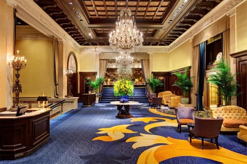Deluxe King Room Near Biplop School CHI 11 Luxury Bookings