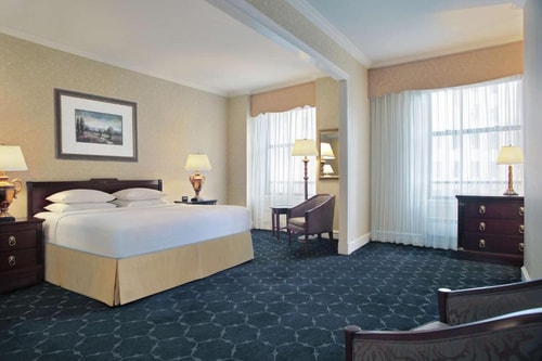 Deluxe King Room Near Biplop School CHI 1 Luxury Bookings