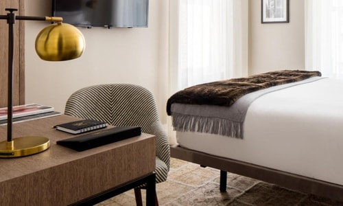 Queen Deluxe Near The Cutting Room NYC 3 Luxury Bookings
