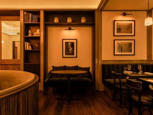 Queen Deluxe Near The Cutting Room NYC 12 Luxury Bookings