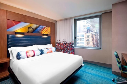 Guest Room Near Fulton Square NYC Luxury Bookings