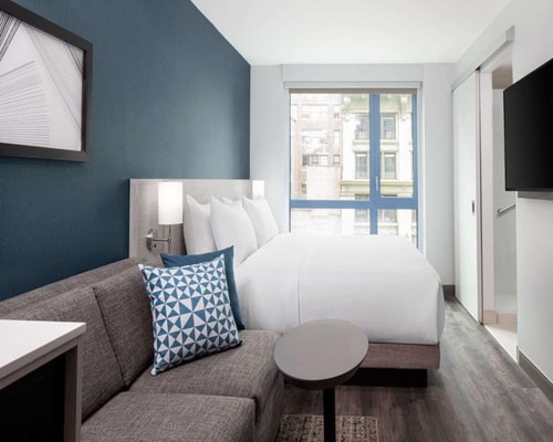 King Room Near Furnish Green NYC Luxury Bookings