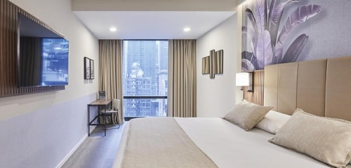 Deluxe King Near Kochi NYC 1 Luxury Bookings