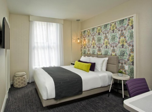 Queen Room Near T-Mobile NYC 1 Luxury Bookings