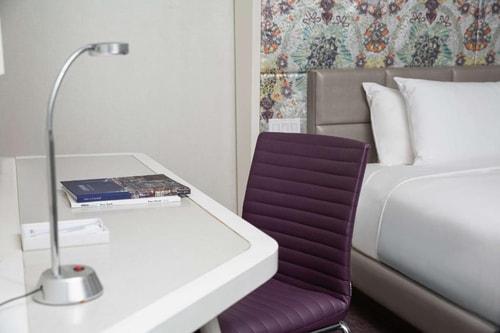 Queen Room Near T-Mobile NYC 11 Luxury Bookings
