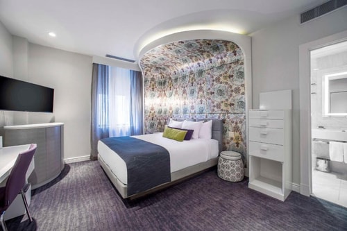 Queen Room Near T-Mobile NYC Luxury Bookings