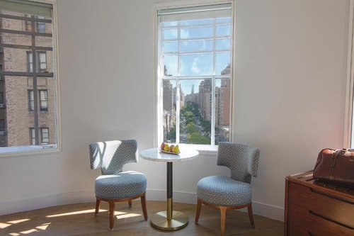 Deluxe Room Near T Mobile NYC 7 Luxury Bookings