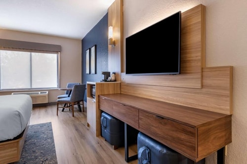 King Room  Near Service Now ORL 1 Luxury Bookings