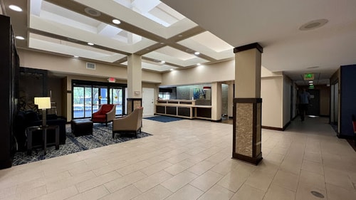 King Room  Near Service Now ORL 9 Luxury Bookings