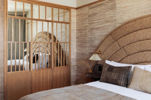 Premier King Near Santa Monica History Museum LA 1 Luxury Bookings