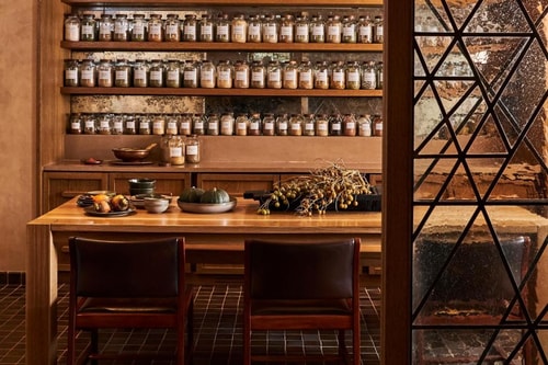 Premier King Near Santa Monica History Museum LA 10 Luxury Bookings