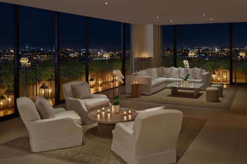 Deluxe Room Near Orenda Artists Los Angeles LA 7 Luxury Bookings