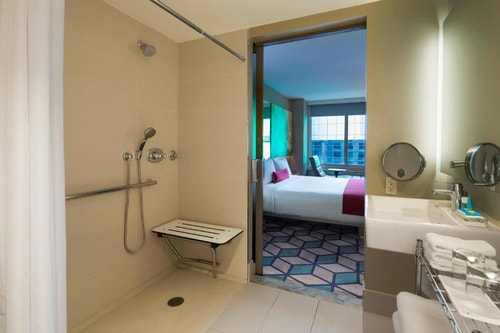 King Room Near Lunt-Fontanne Theatre NYC 4 Luxury Bookings