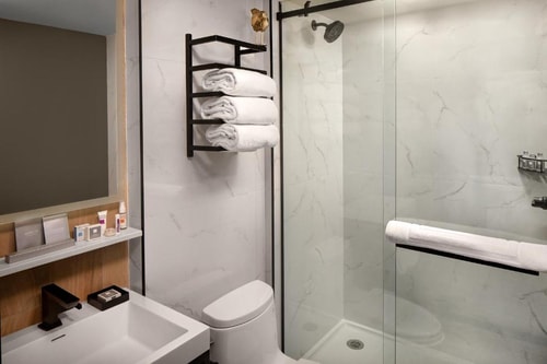 Standard King Room Near La Marchande NYC 4 Luxury Bookings