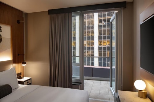 Standard King Room Near La Marchande NYC 5 Luxury Bookings