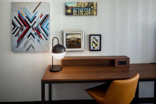 Deluxe King Room Near The Big Greek Cafe WDC 2 Luxury Bookings