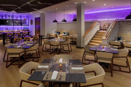 Deluxe King Room Near The Big Greek Cafe WDC 7 Luxury Bookings