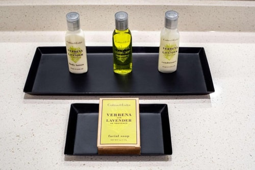 Deluxe King Room Near The Big Greek Cafe WDC 5 Luxury Bookings