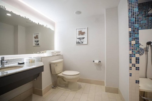 King Room Near Best Bagel & Coffee NYC 5 Luxury Bookings