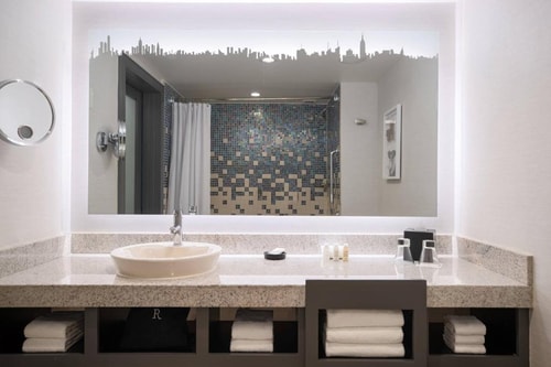 King Room Near Best Bagel & Coffee NYC 7 Luxury Bookings