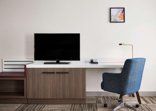 King Room Near G Skin And Beauty Institute LAS 3 Luxury Bookings