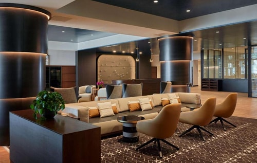 King Room Near Shakespeare Theater CHI 7 Luxury Bookings
