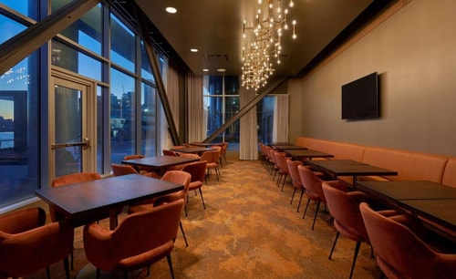 King Room Near Shakespeare Theater CHI 9 Luxury Bookings