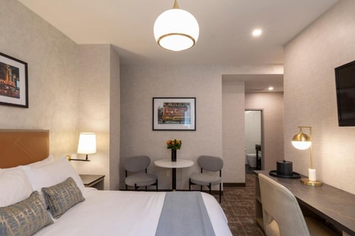 Deluxe Queen Room Near Madison Square Park NYC 2 Luxury Bookings