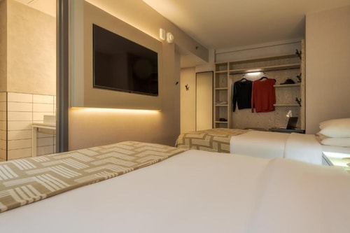 Superior Double Room Near Aleef Cafe NYC 1 Luxury Bookings