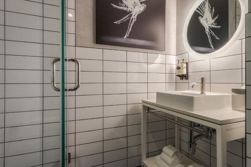 Superior Double Room Near Aleef Cafe NYC 5 Luxury Bookings
