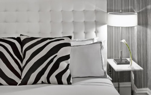 Deluxe Room Near McGee's Pub NYC Luxury Bookings