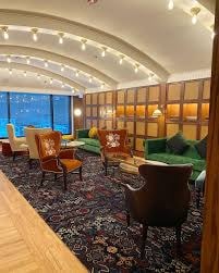 King Room Near Jimmy Johns CHI 13 Luxury Bookings
