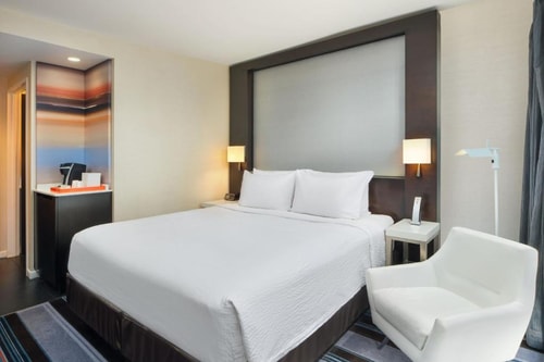 KingRoom Near T Mobile NYC Luxury Bookings