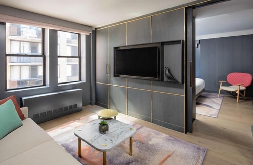 1 Bedroom King Suite Near TMobile NYC 13 Luxury Bookings