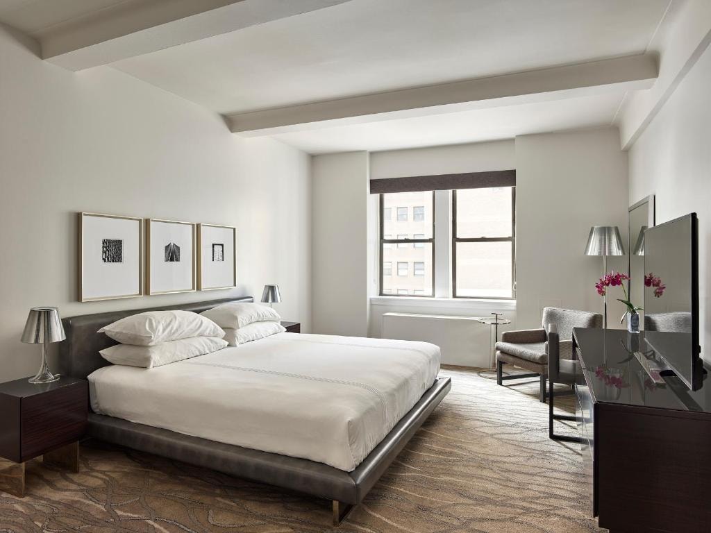 Studio premium Near Pulitzer Fountain NYC Luxury Bookings