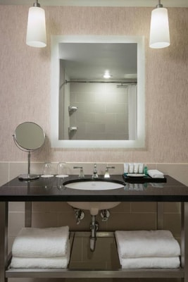 Guest Room Near Atrium Korean Tofu WDC 2 Luxury Bookings