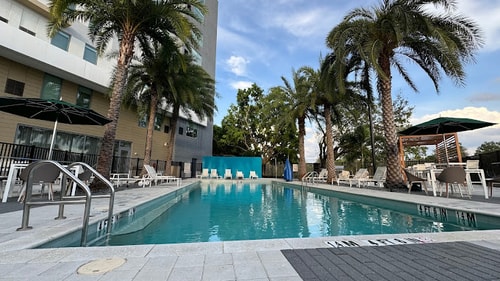 Queen Studio Near Madame Tussauds ORL 12 Luxury Bookings