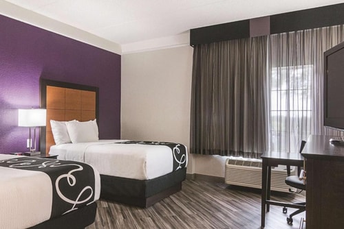 Standard Room Near Airport lakes park ORL 2 Luxury Bookings